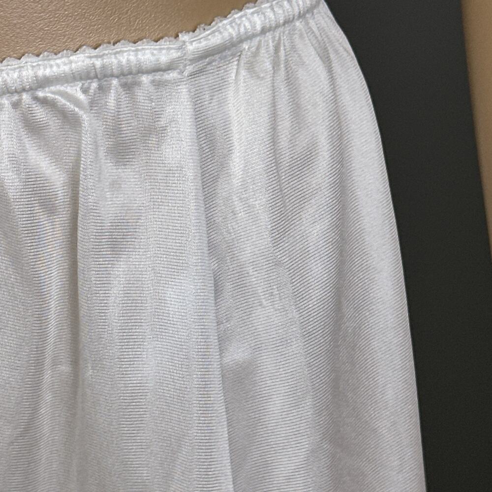 Vintage Bali Half Slip Skirt Size XL White Antron III Nylon Lace Slit USA Made - Picture 5 of 9